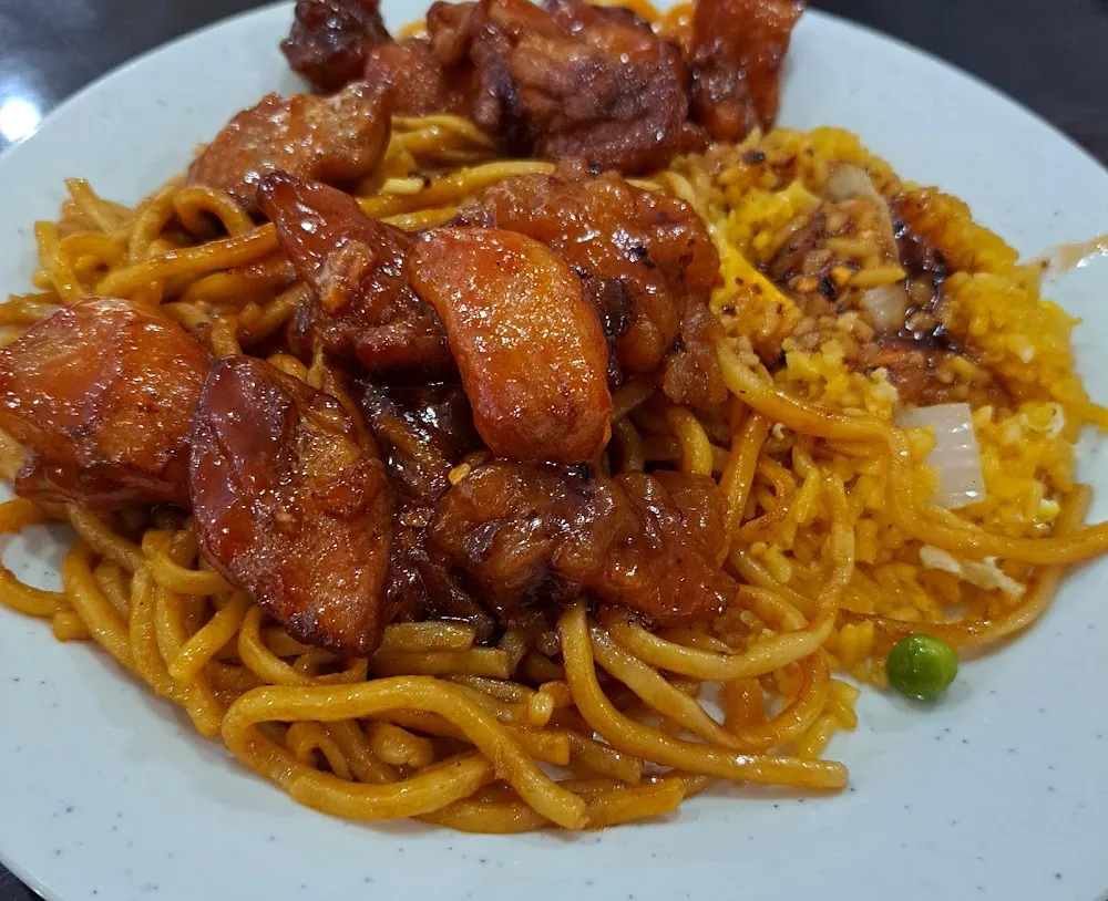 Fried Rice Lo Mein Noodles Chicken in Garlic Sauce
